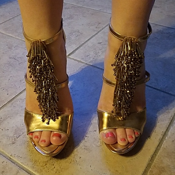 BCBG Heels - Picture 1 of 3